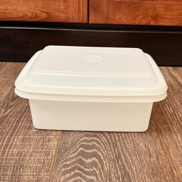 Vintage Tupperware Freeze N Store Ice Cream Container - Picture 3 of 10